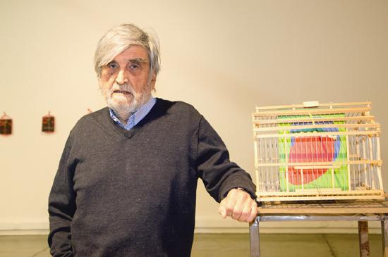 Guillermo Núñez, egresado de Pintura en la Escuela de Bellas Artes de la Universidad de Chile. 
