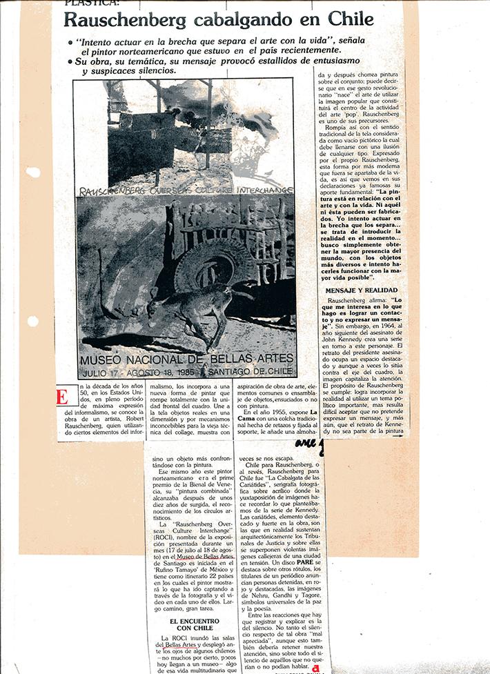 Archivo del Museo Nacional de Bellas Artes correspondiente a la Revista Análisis donde se publicó un artículo sobre la visita de Rauschenberg a Chile.