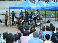 El Ensamble Violeta, del Departamento de Música de la Facultad de Artes, se presentó en el marco del acto homenaje por los 100 años del natalicio de Violeta Parra.