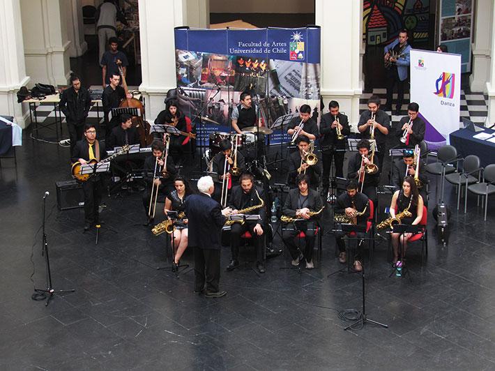 La presentación de la Big Band de la Universidad de Chile fue una de las actividades del programa de Puertas Abiertas 2018.