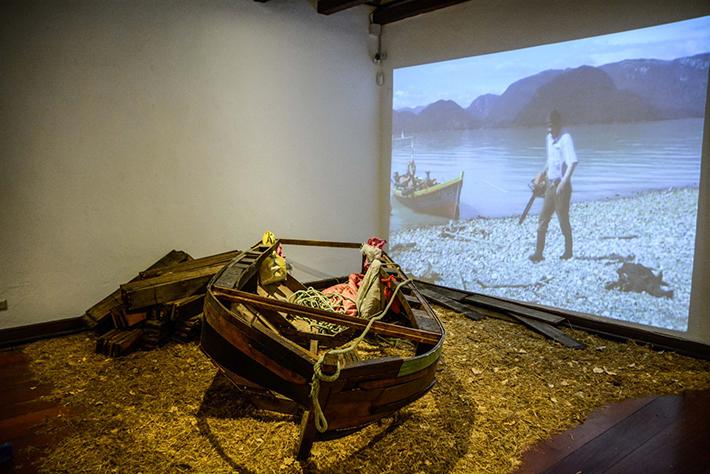 El Colectivo Taller Muebles, compuesto por cuatro egresados del DAV, presenta la exposición "Tramar lo térreo" en la Galería de Arte Posada del Corregidor.