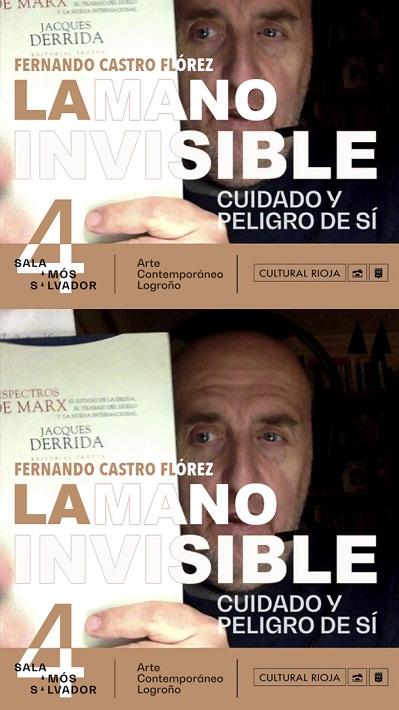 Arturo Cariceo exhibe una de sus Obras Invisibles, a la que Castro Flórez tituló La Mano Invisible.