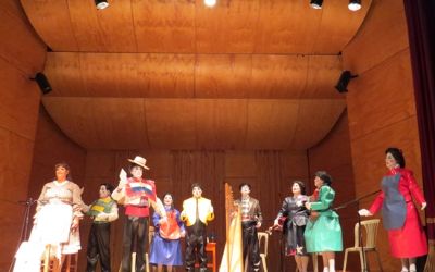 "Agrupación Folkórica Chilena Raquel Barros, presentando La Cerámica de Talagante "La Fonda" "Agrupación Folkórica Chilena Raquel Barros, presentando La Cerámica de Talagante "La Fonda"