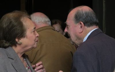 La Decana Clara Luz Cárdenas junto al profesor Manuel Dannemann La Decana Clara Luz Cárdenas junto al profesor Manuel Dannemann