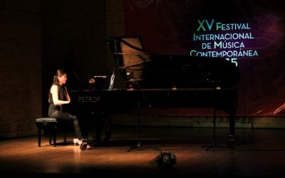 Carolina Aguirre, de Argentina, interpreta Doce Notaciones, de Pierre Boulez. Carolina Aguirre, de Argentina, interpreta Doce Notaciones, de Pierre Boulez.